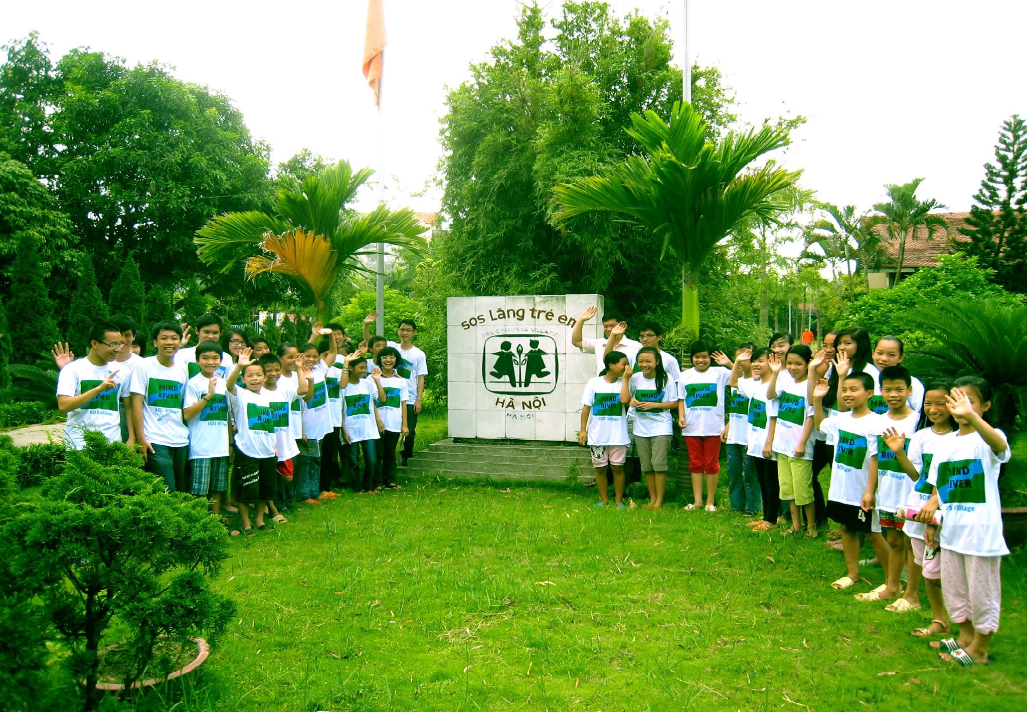 VINGO Academy thuộc Công ty TNHH VINGO đã có buổi thăm và trao tặng quà, học bổng cho các em nhỏ tại Làng trẻ em SOS Hà Nội với tổng giá trị lên tới 100.000.000đ.